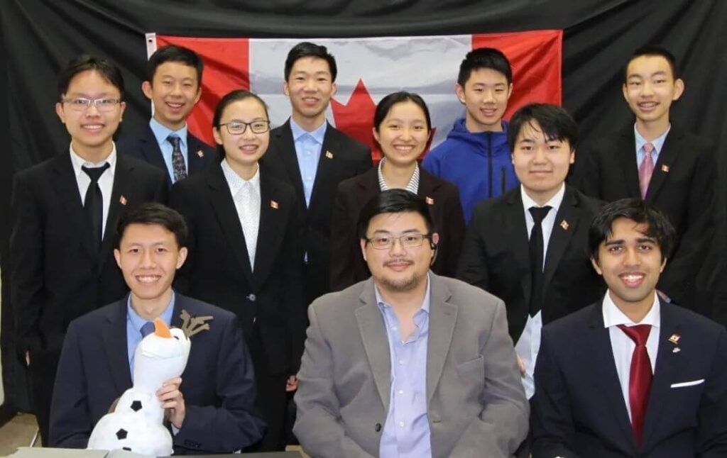 加拿大队参加2020国际青年物理学家锦标赛获得冠军