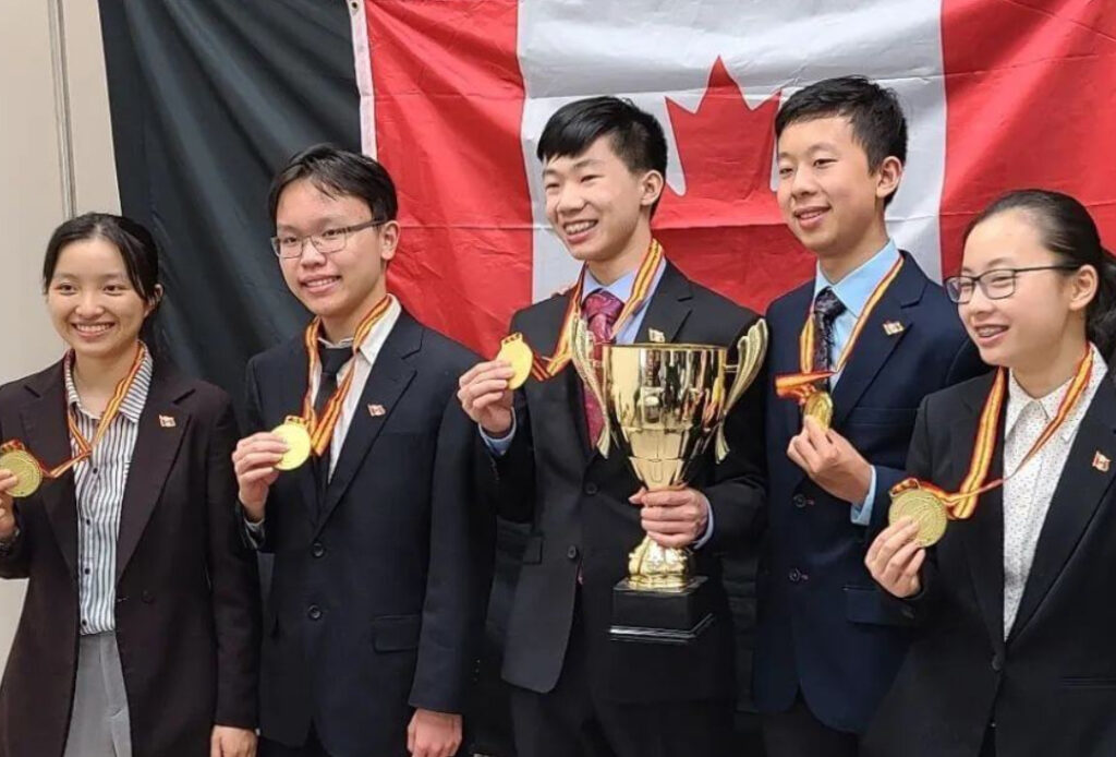 加拿大队参加国际青年物理学家锦标赛获得冠军 奥林匹克学校